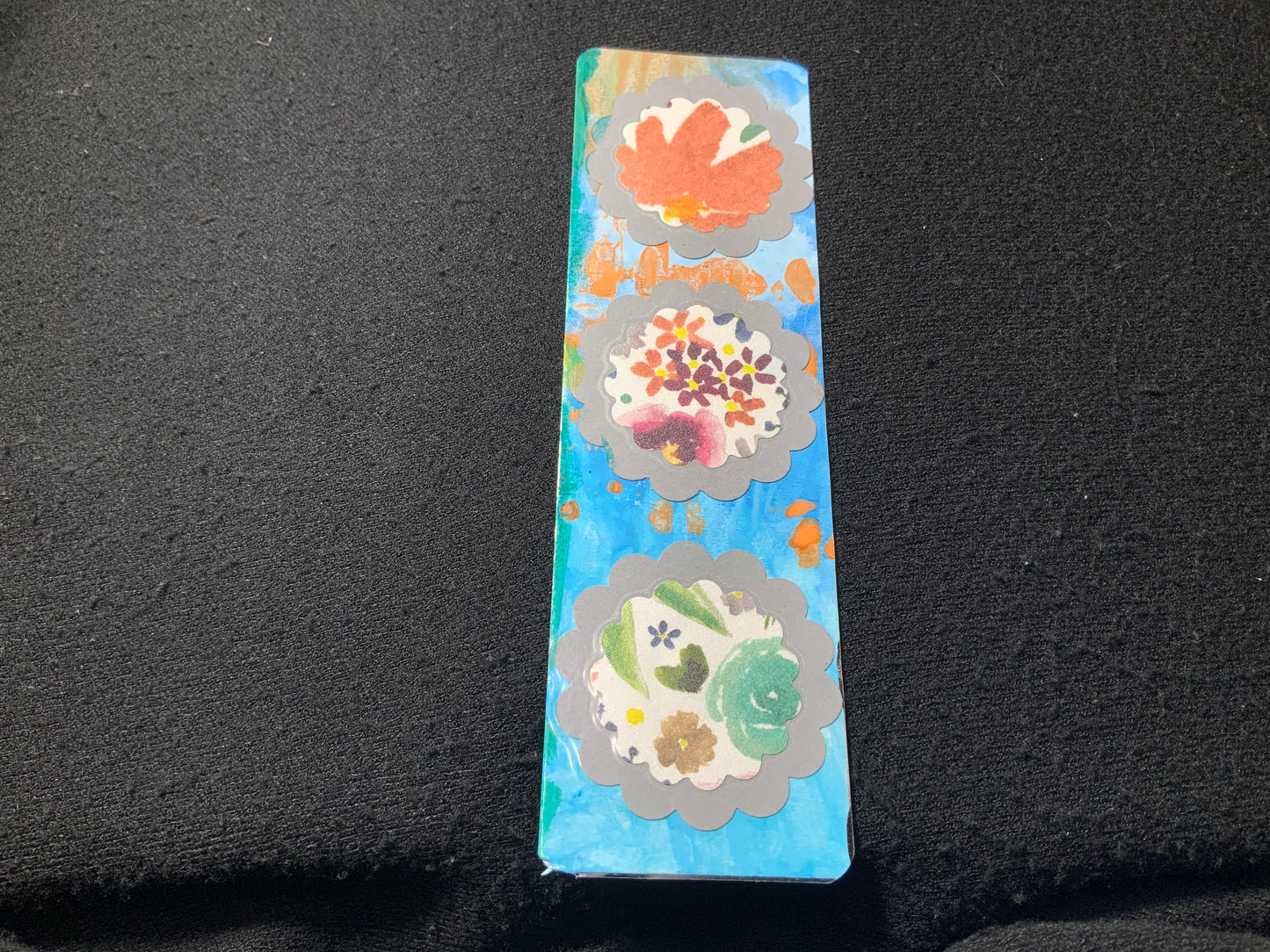 Scalloped Circles Bookmark